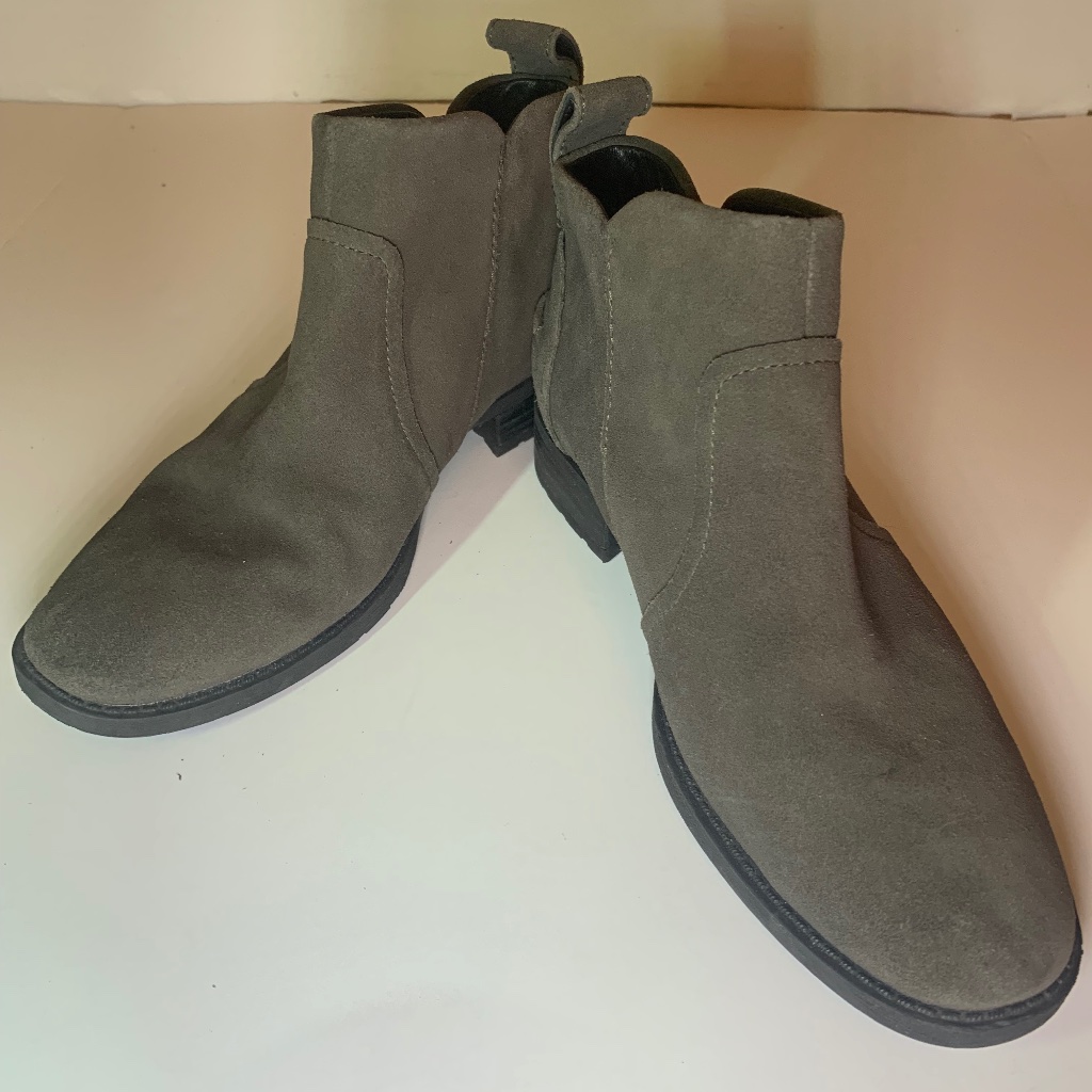 Ugg Aureo Ii Boots- Ankle Boots With Zipper, Size 5- Grey- Like New- Never Worn
